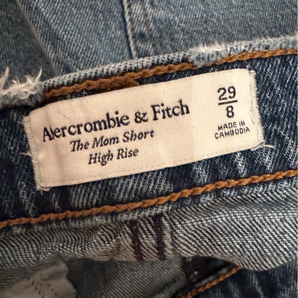 Abercrombie & Fitch Denim Distressed The Mom Shorts High Rise Size 29(b5) - Picture 5 of 11